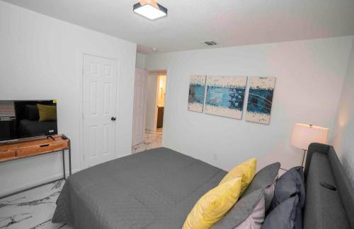 Stylish~Renovated 4Br/2BAT 3MinAirport 10MinDowtn - Foto 21