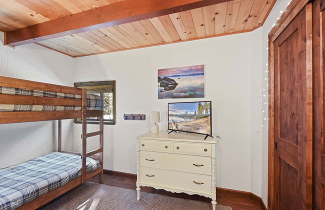 Snowshoe Cabin 3 Decks, BBQ & Hot Tub! - Foto 4