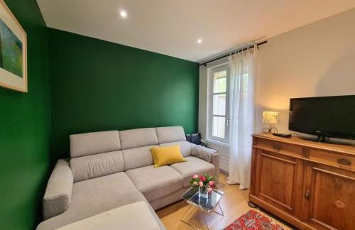 La Petite Bulle : Gîte Confortable et Moderne à Saint-Galmier - FR-1-496-293 - Foto 10