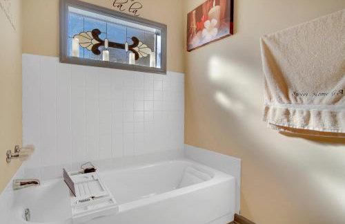 Spacious & Quiet 3BR Family Home with Fast WiFi - Foto 49