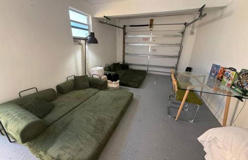 Peaceful retreat with a pool 15 min away beach - Foto 42