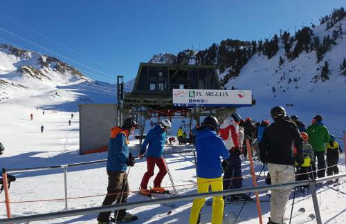 Casa de piedra y madera vistas a montañas y prados - Foto 49