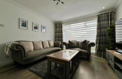 Dunmuir House 4 Bedroom 2 bathroom House & Garden in Denny - Photo 5