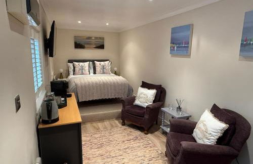 Coastal Escape - Photo 2