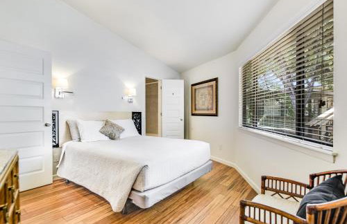 Lakefront Treehouse on Lake Travis Pool & Hot Tub - Foto 8