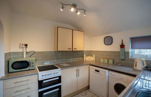 Gloucester City - Birchmore House - 2 Bedroom End Terrace Property Near To City Centre & Hospital With On-Street Parking - Sleeps 5 - Great For Hospital Workers & Contractors - Hosted by RENTMYHOUSE - Foto 13