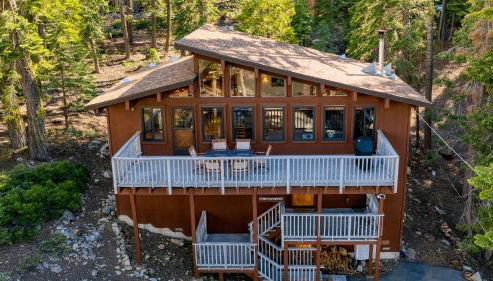 Lake + Beach Access, Pool, Tennis Walk to Chambers Tahoe Timber by Avantstay - Foto 2, Other
