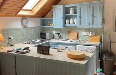 Converted Victorian Coach House on the North Coast - Foto 8