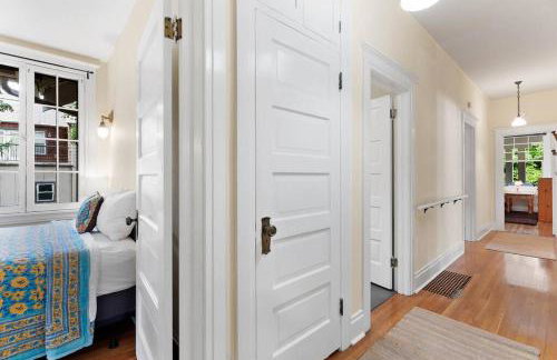 3BR Home Large Kitchen Mins To DwnTwn - Photo 26