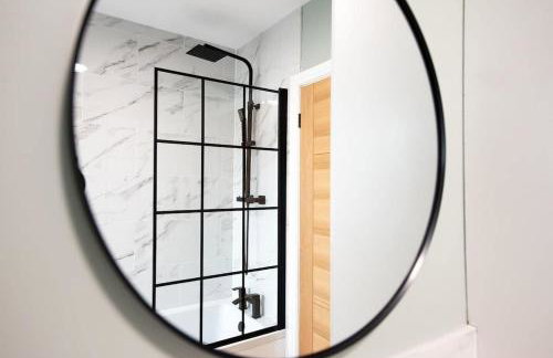 6 The Royal Serviced Apartments, Harwich - Fast WiFi, Private Parking - Foto 29