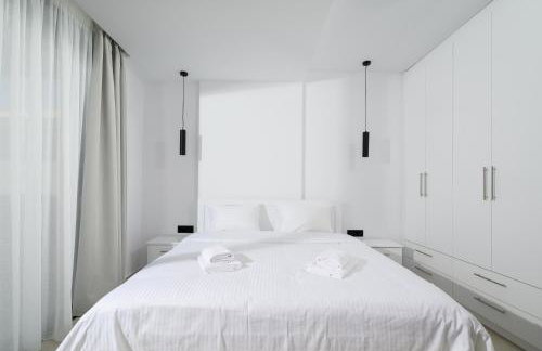 Petrus Luxury Villas in Old Hersonissos - 3 Bedrooms & 3 Bathrooms - Foto 27