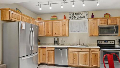 Ultimate Glenwood Getaway! - Photo 1