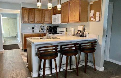 Lakeview - Lake Erie - Ashtabula, OH - 5 Min to GOTL - Fireplace- Deck - King Bed - Foto 6