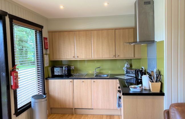 Birch 18 With Hot Tub, Newton Stewart - Photo 11