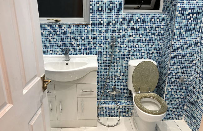 Nice 3-bed House in Farnham Royal Slough - Foto 10