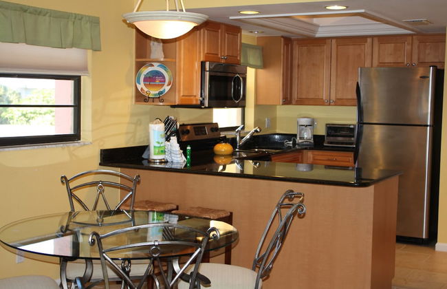 Ocean's Reach Condominiums - Foto 17