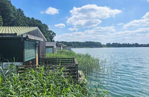 Chalet Bootshaus auf dem See by Interhome - Foto 9