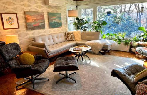 Swanky Midcentury Ranch - Foto 1