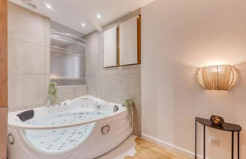Love Life Room-Jacuzzi-Netflix-Accès-24/7-Privé - Foto 38