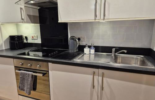 Sapphire Luxe- Basingstoke Sleeps 4 with Free Parking - Foto 14