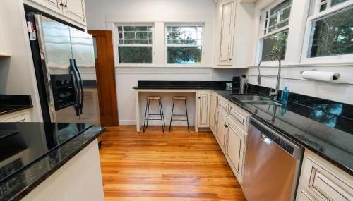 Gulf Coast Craftsman - Cozy, Charming & Central! - Foto 4