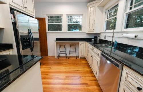 Gulf Coast Craftsman - Cozy, Charming & Central! - Foto 4