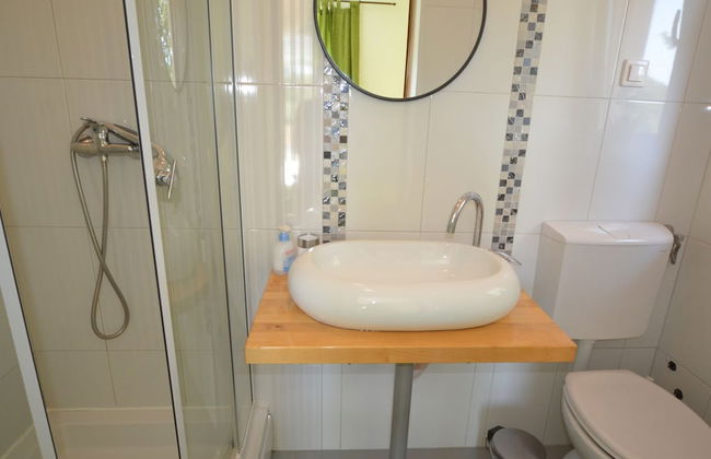 Exquisite Secluded Villa With Pool - Photo 20