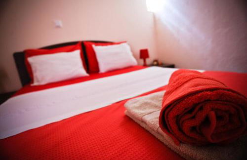 Home Suites - Photo 46