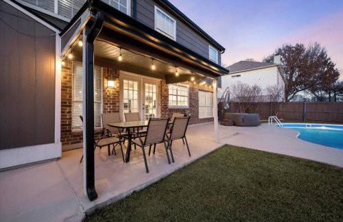 Brand New Stay! Pool • Hot Tub • Game Room Retreat - Foto 27