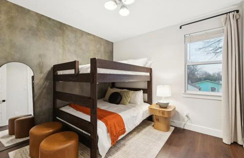 The Longhorn Luxe with Game Room and Fire pit and Karaoke - Foto 14