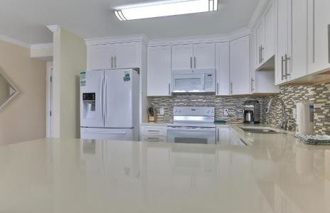 Dolphin Point 402C - 2BR Updated Condo with Harbor and Gulf Views - Foto 10