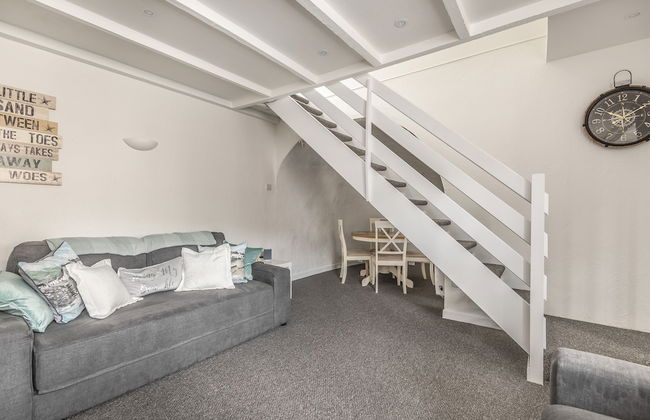 Cottage - Sleeps 6 - Pet Friendly - Patio - Foto 6