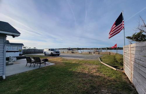 Dock House, Close to Camp Lejeune, water access, DOCK, king bed - Foto 45