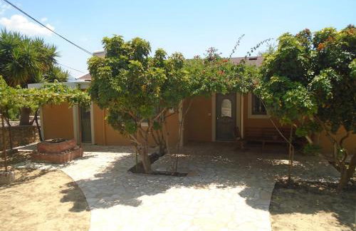 Tsikena Sweet Home Metaxata - Foto 1