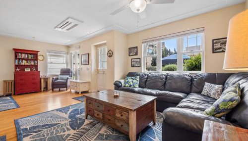 Stunning beach home - steps2sand, AC, Large Patio and Fast Wifi! - Foto 5