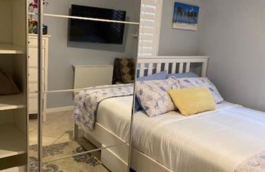 Modern 2/1 Apt near Midtown and Beaches - Foto 37