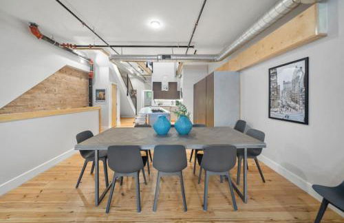 Huge Retrea w Rooftop Deck Stay At Farmers Market - Foto 7