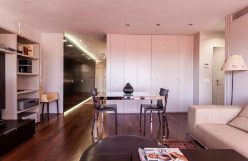 By Plaza de España overlooking Parque María Luisa - Foto 11