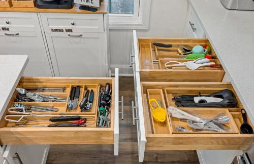 Charming Escape with Hot Tub & Fire Pit Winter Haven! - Foto 39