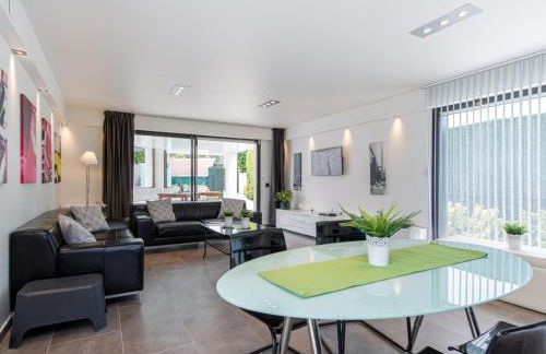 Casa moderna con piscina, Wi-Fi, AA, barbacoa y parking en Sant Pere Pescador - ES-89-73 - Foto 21