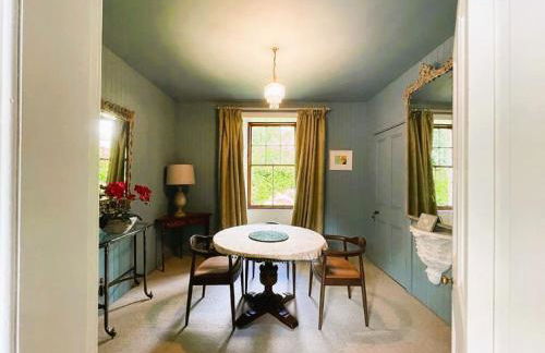 Reidochie Stables luxury haven overlooking garden - Photo 16