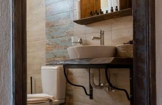 1924 Studios 1 - Photo 12