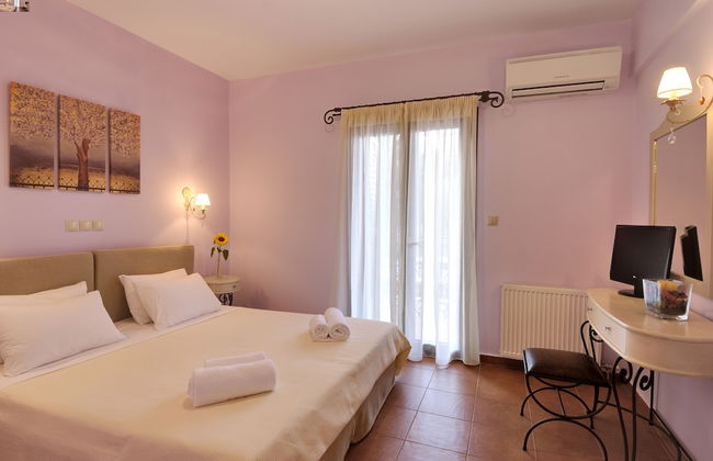 Byzantinon Hotel - Photo 5