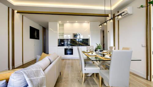 El Cielo: Lujoso Ático en Madrid Centro - Photo 5