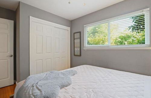 Riverview Huge Yard, Quiet Cul-de-Sac, Perfect for Families - Photo 15