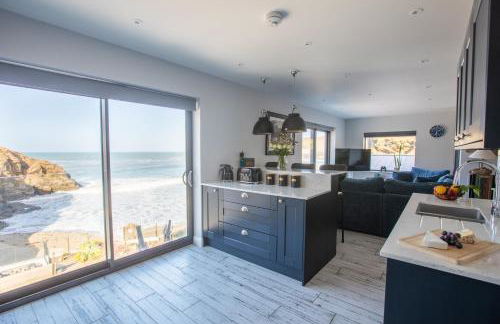 UPPER BEACH HOUSE - Photo 29