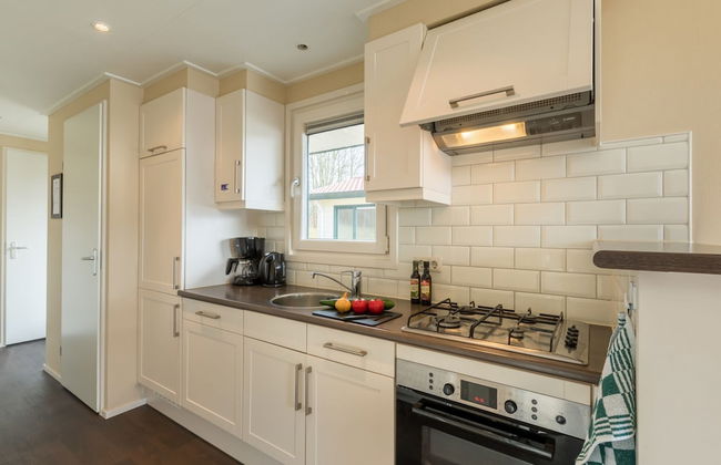 Well Furnished Mobile Home with Dishwasher near Water - Photo 3