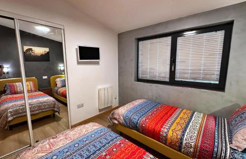 Chy Mena. South facing lodge with hot tub & views. - Foto 3