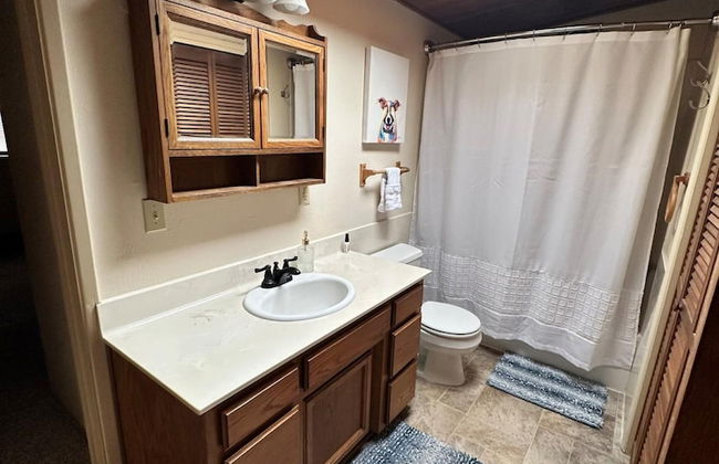 Medford Home and 2 Condos With Pool and Hot tub - Foto 16