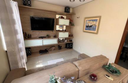 Casa com piscina e churrasqueira conforto e lazer garantido - Foto 1